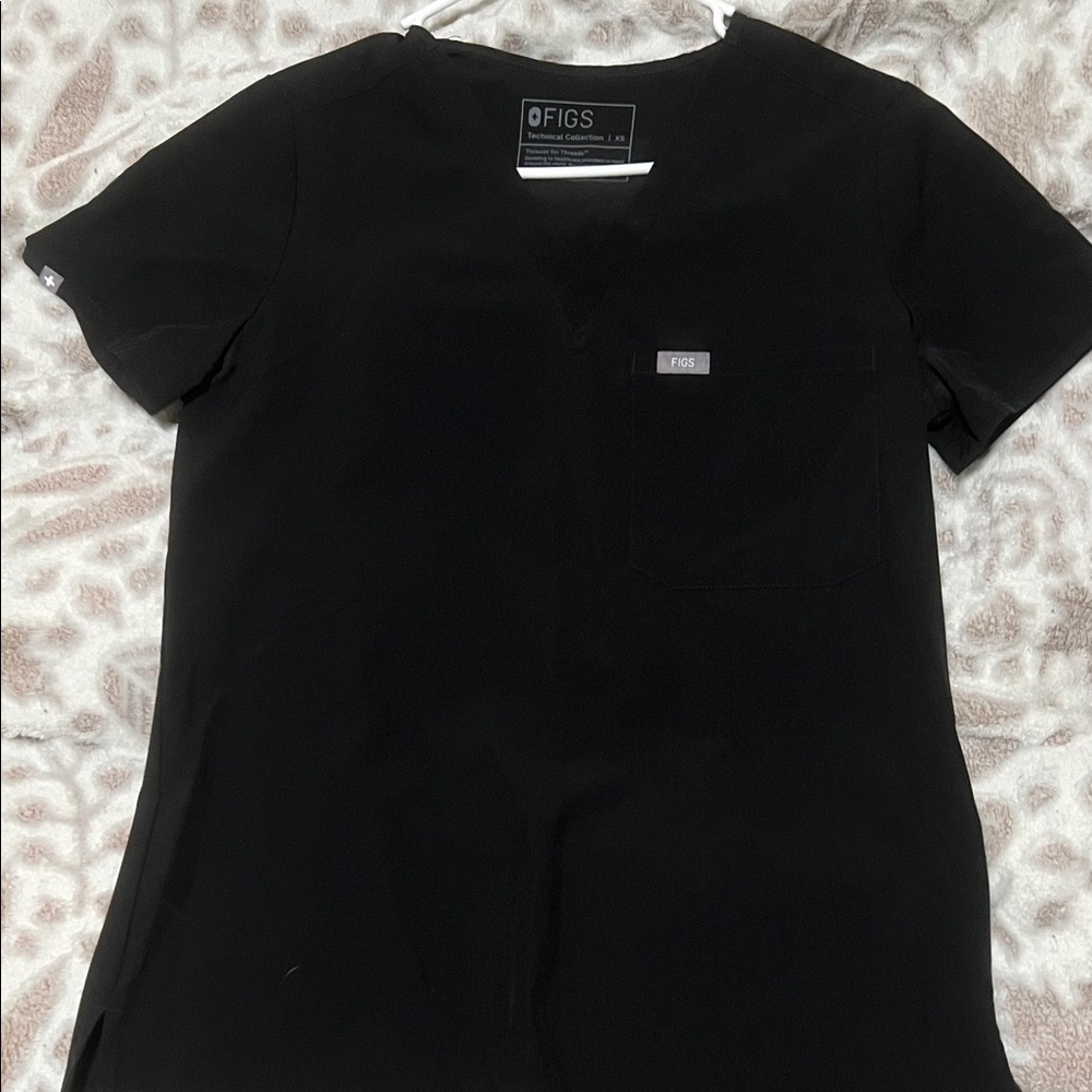 FIGS Women's Black Scrub Top